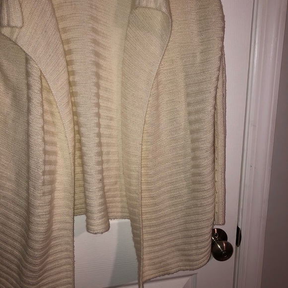 Victoria's Secret off white open sweater - Picture 3 of 7